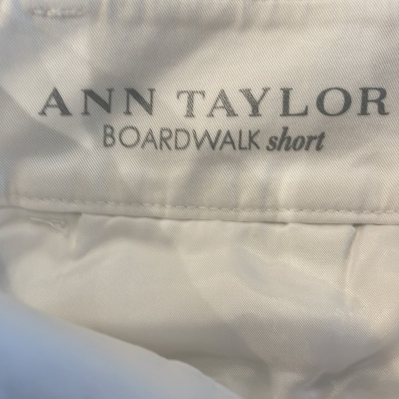 Ann Taylor White Boardwalk Shorts Excellent Condition - Picture 3 of 5